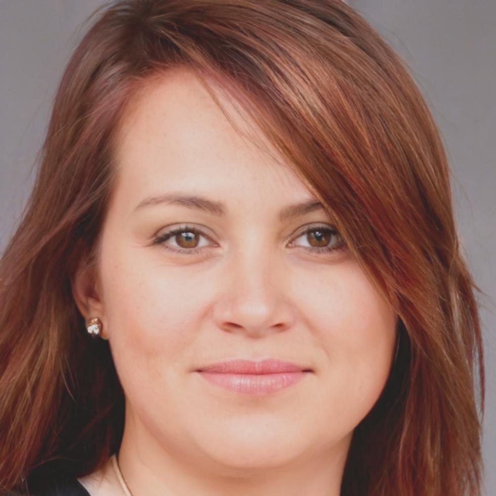 Zora Kelland, Senior Business Strategist